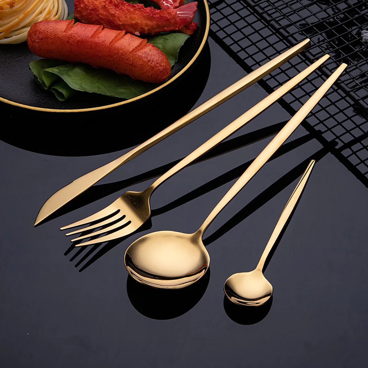 Juego de cubiertos dorados de  - Gold Cutlery Flatware reseña y precio